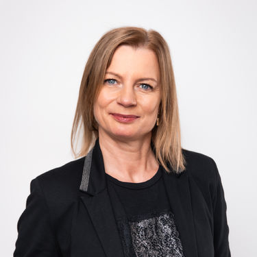 Mrs Kamila Sandecka